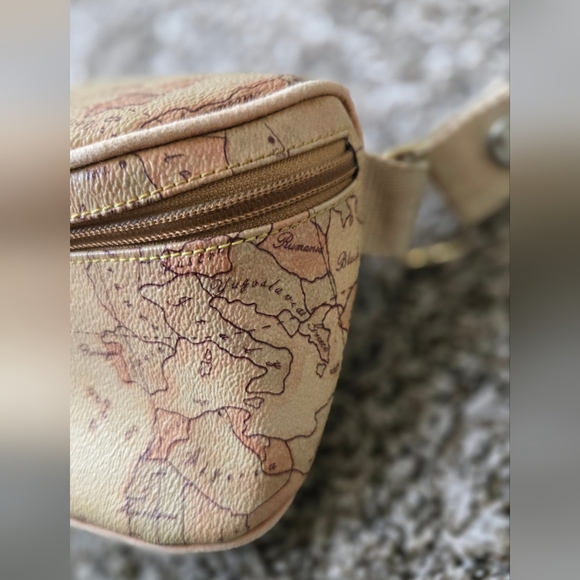 Gardini Milano World Map Fanny Pack Waist Belt Bag Tan - Picture 4 of 7